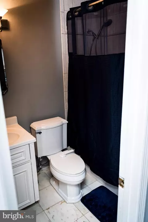 Bath - 8902 16th St #8902, Silver Spring, MD 20910 photo 1 of 4