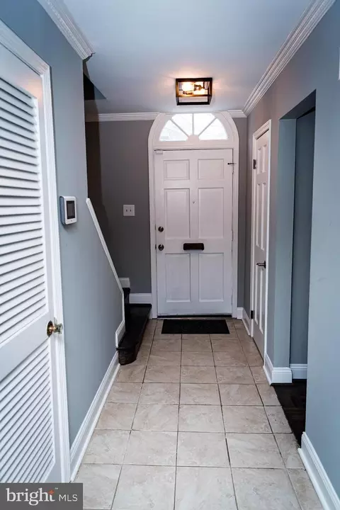 Entry Way - 8902 16th St #8902, Silver Spring, MD 20910 photo 3 of 10