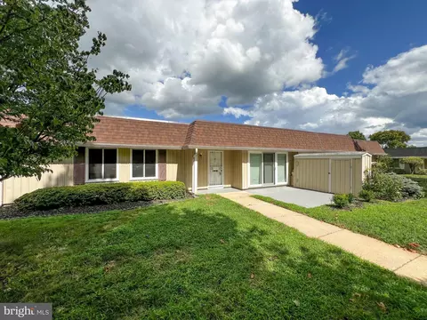 15015 Haslemere Ct, Silver Spring, MD 20906
