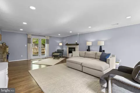 Living - 9200 Watson Rd, Silver Spring, MD 20910 photo 2 of 3