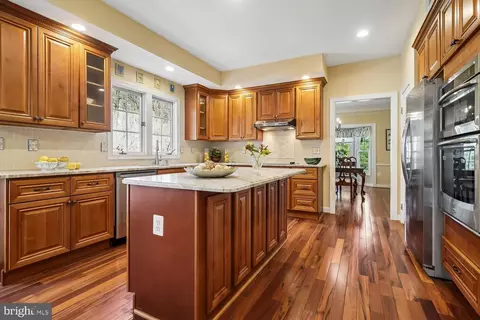 Kitchen - 13236 Maplecrest Dr, Potomac, MD 20854 photo 1 of 2