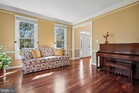 Living - 13236 Maplecrest Dr, Potomac, MD 20854 photo 1 of 4