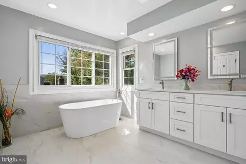 Bath - 13236 Maplecrest Dr, Potomac, MD 20854 photo 1 of 6