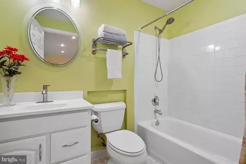 Bath - 13236 Maplecrest Dr, Potomac, MD 20854 photo 6 of 6