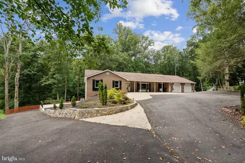 8304 Mariner Ct, Gaithersburg, MD 20882