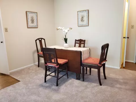 Dining - 15100 Interlachen Dr #4-520, Silver Spring, MD 20906 photo 1 of 3