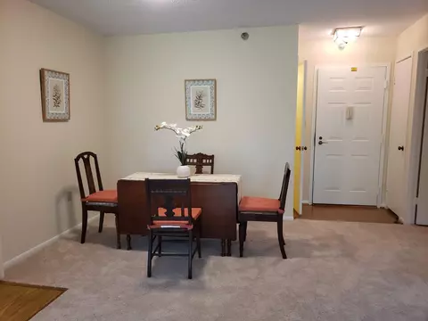 Dining - 15100 Interlachen Dr #4-520, Silver Spring, MD 20906 photo 2 of 3