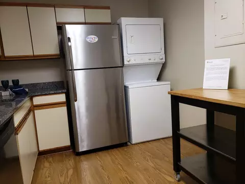 Kitchen - 15100 Interlachen Dr #4-520, Silver Spring, MD 20906 photo 3 of 4