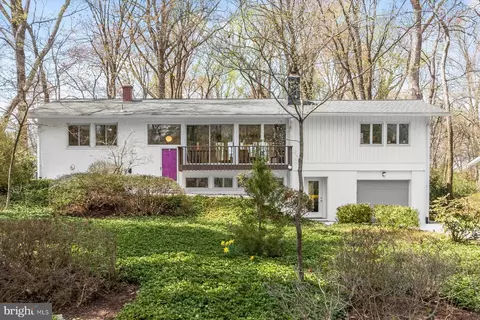 8104 Fenway Rd, Bethesda, MD 20817