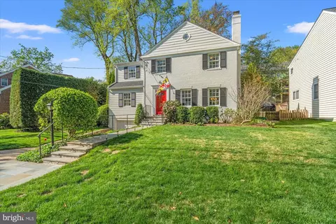 5104 Nahant St, Bethesda, MD 20816