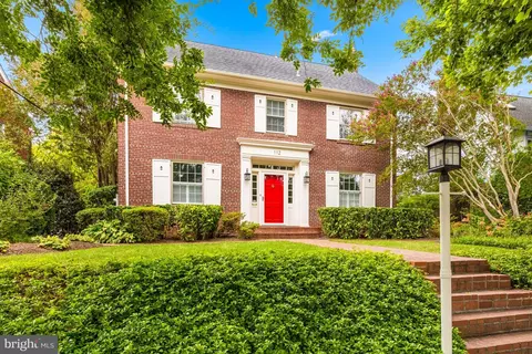 112 Summerfield Rd, Chevy Chase, MD 20815