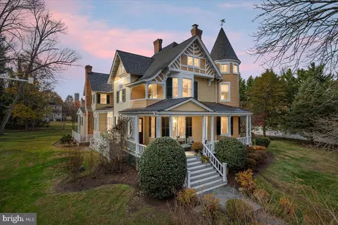 10400 Montgomery Ave, Kensington, MD 20895