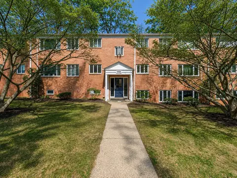 10500 Montrose Ave #203, Bethesda, MD 20814