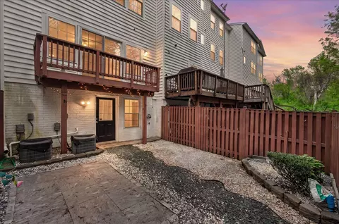 Exterior - 18733 Falling River Dr, Gaithersburg, MD 20879 photo 1 of 9