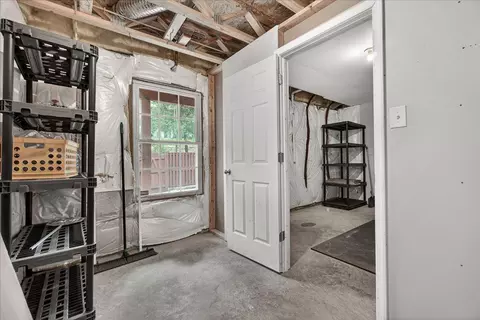 Entry Way - 18733 Falling River Dr, Gaithersburg, MD 20879 photo 4 of 4