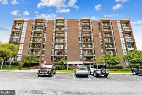9900 Georgia Ave #27-613, Silver Spring, MD 20902