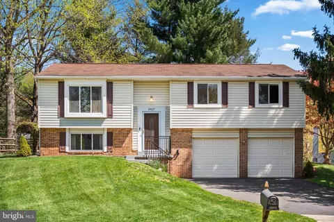 19517 Laguna Dr, Gaithersburg, MD 20879