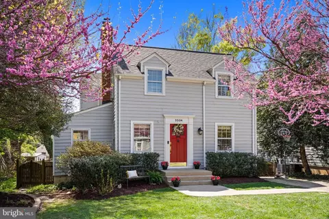 3504 Farragut Ave, Kensington, MD 20895