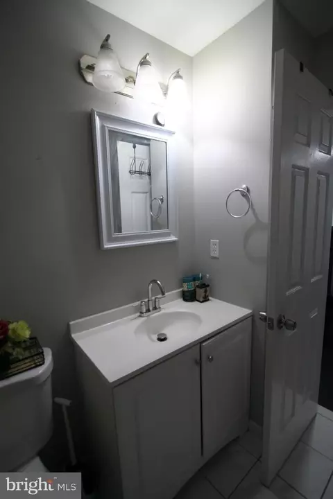 Bath - 13017 Broadmore Rd, Silver Spring, MD 20904 photo 2 of 9