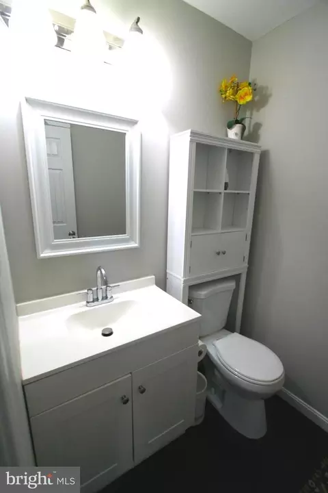 Bath - 13017 Broadmore Rd, Silver Spring, MD 20904 photo 1 of 9