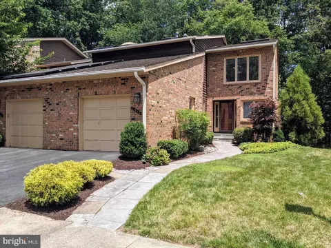 7815 Whiterim Ter, Potomac, MD 20854