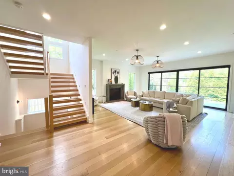 5013 Dalton Rd, Chevy Chase, MD 20815