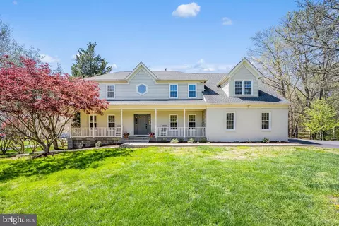 20116 Sweet Meadow Ln, Gaithersburg, MD 20882