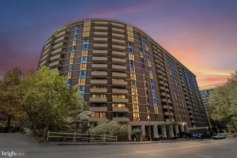 4620 N Park Ave #1205 E, Chevy Chase, MD 20815