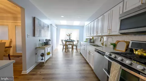 Entry Way - 2832 Strauss Ter, Silver Spring, MD 20904 photo 8 of 25