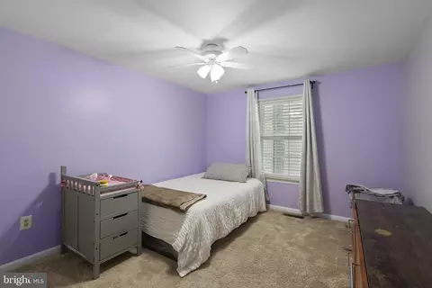Bedroom - 15048 Shamrock Ridge Rd, Silver Spring, MD 20906 photo 3 of 5
