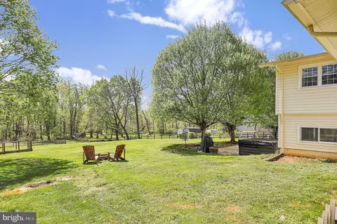 Exterior - 12420 Deoudes Rd, Boyds, MD 20841 photo 8 of 14
