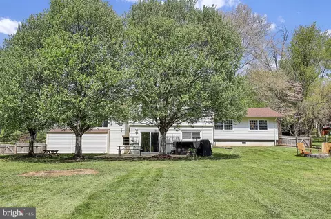 Exterior - 12420 Deoudes Rd, Boyds, MD 20841 photo 6 of 14