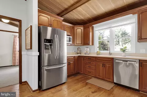 Kitchen - 12420 Deoudes Rd, Boyds, MD 20841 photo 3 of 3