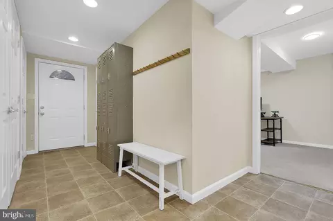 Entry Way - 12420 Deoudes Rd, Boyds, MD 20841 photo 6 of 6