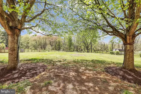 Exterior - 12420 Deoudes Rd, Boyds, MD 20841 photo 10 of 14
