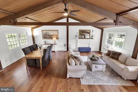 Entry Way - 12420 Deoudes Rd, Boyds, MD 20841 photo 3 of 6