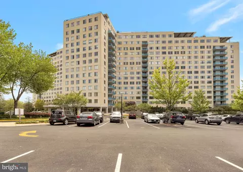10500 Rockville Pike #M11, Rockville, MD 20852