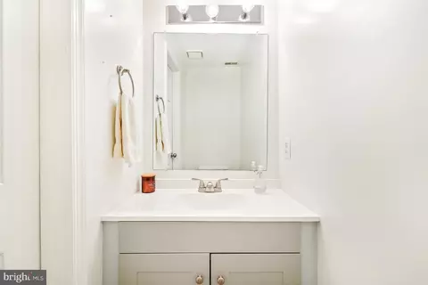 Bath - 11230 Watermill Ln, Silver Spring, MD 20902 photo 5 of 5