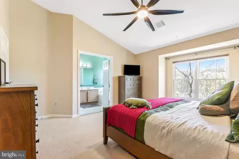 Bedroom - 11230 Watermill Ln, Silver Spring, MD 20902 photo 2 of 6