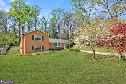 11612 Stonewood Ln, North Bethesda, MD 20852
