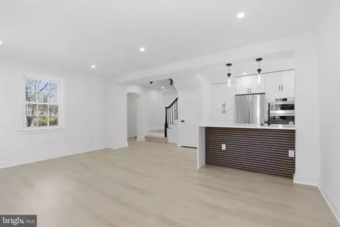 Entry Way - 311 Ellsworth Dr, Silver Spring, MD 20910 photo 4 of 14