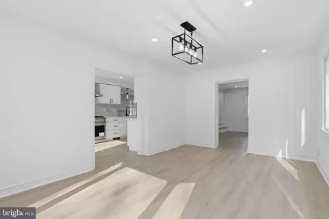 Entry Way - 311 Ellsworth Dr, Silver Spring, MD 20910 photo 11 of 14
