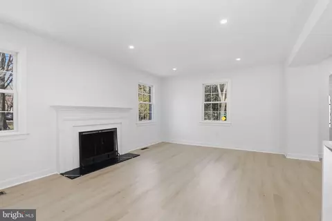Living - 311 Ellsworth Dr, Silver Spring, MD 20910 photo 4 of 7