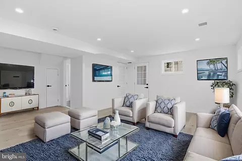 Living - 311 Ellsworth Dr, Silver Spring, MD 20910 photo 7 of 7