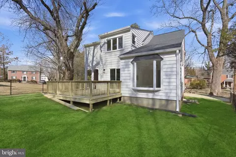 Exterior - 311 Ellsworth Dr, Silver Spring, MD 20910 photo 6 of 7