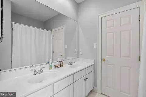 Bath - 17516 Ashton Green Dr, Sandy Spring, MD 20860 photo 3 of 4