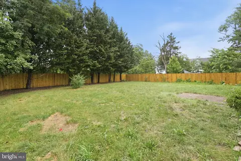 Exterior - 904 Milestone Dr, Silver Spring, MD 20904 photo 5 of 5