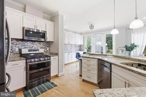 Kitchen - 904 Milestone Dr, Silver Spring, MD 20904 photo 3 of 4