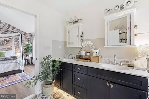 Bath - 904 Milestone Dr, Silver Spring, MD 20904 photo 1 of 5