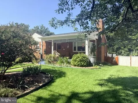 102 Whitmoor Ter, Silver Spring, MD 20901 photo 2
